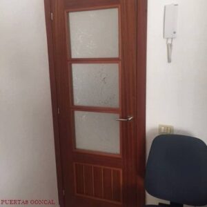 Puerta de interior cristalera